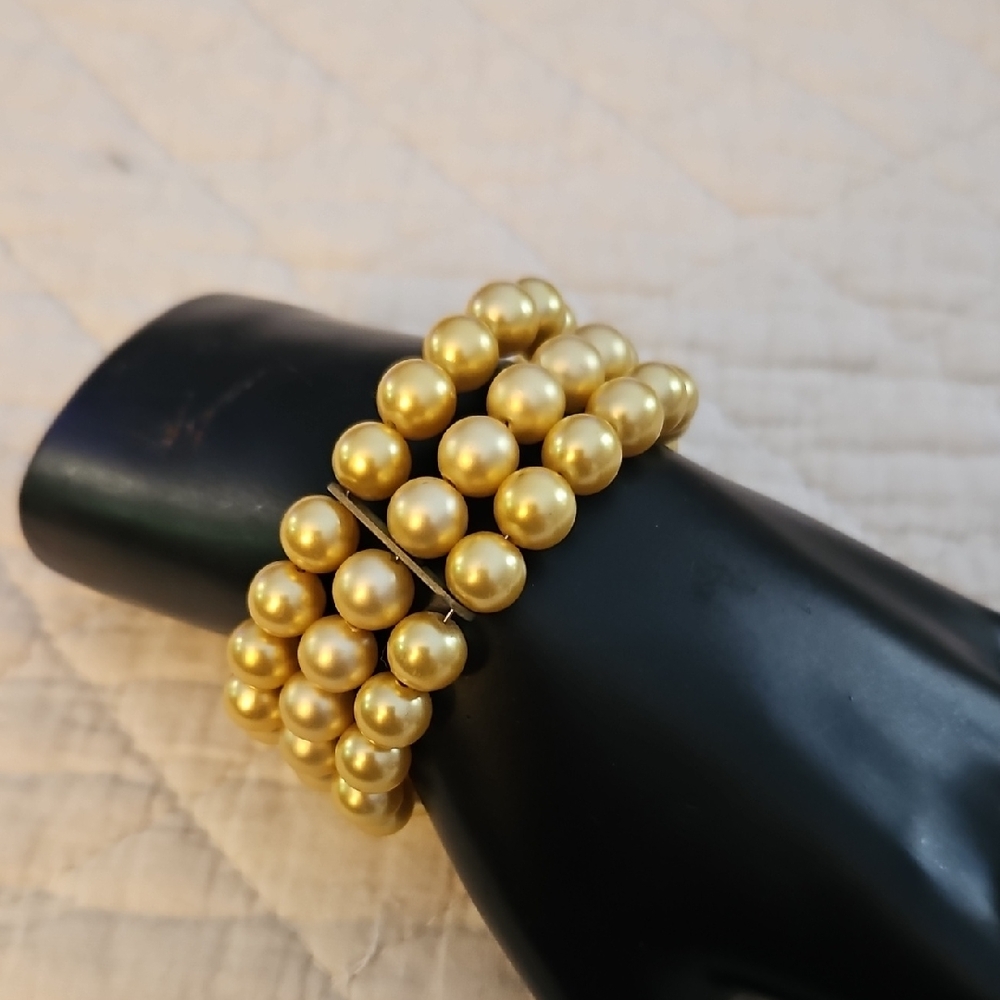 VINTAGE 1950s Elegant Gold Pearl And Brass Bracelet